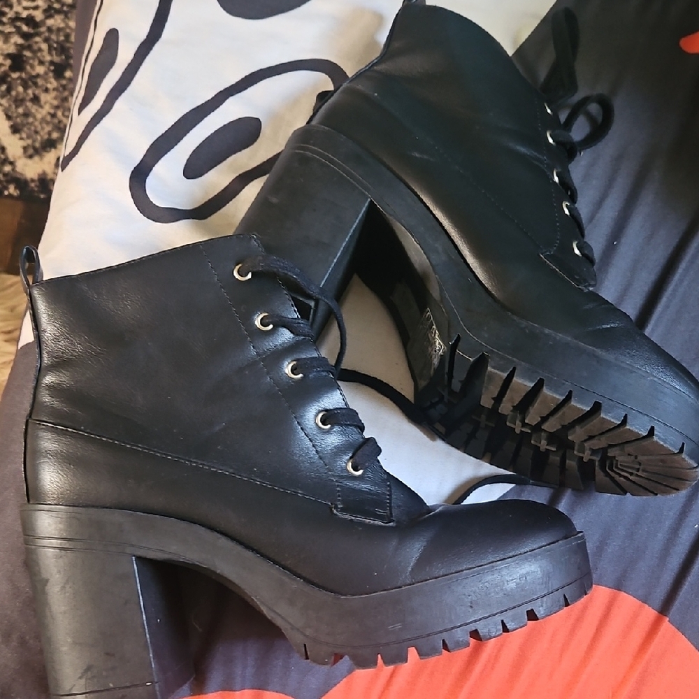 Forever 21 Black Heeled Ankle Boots